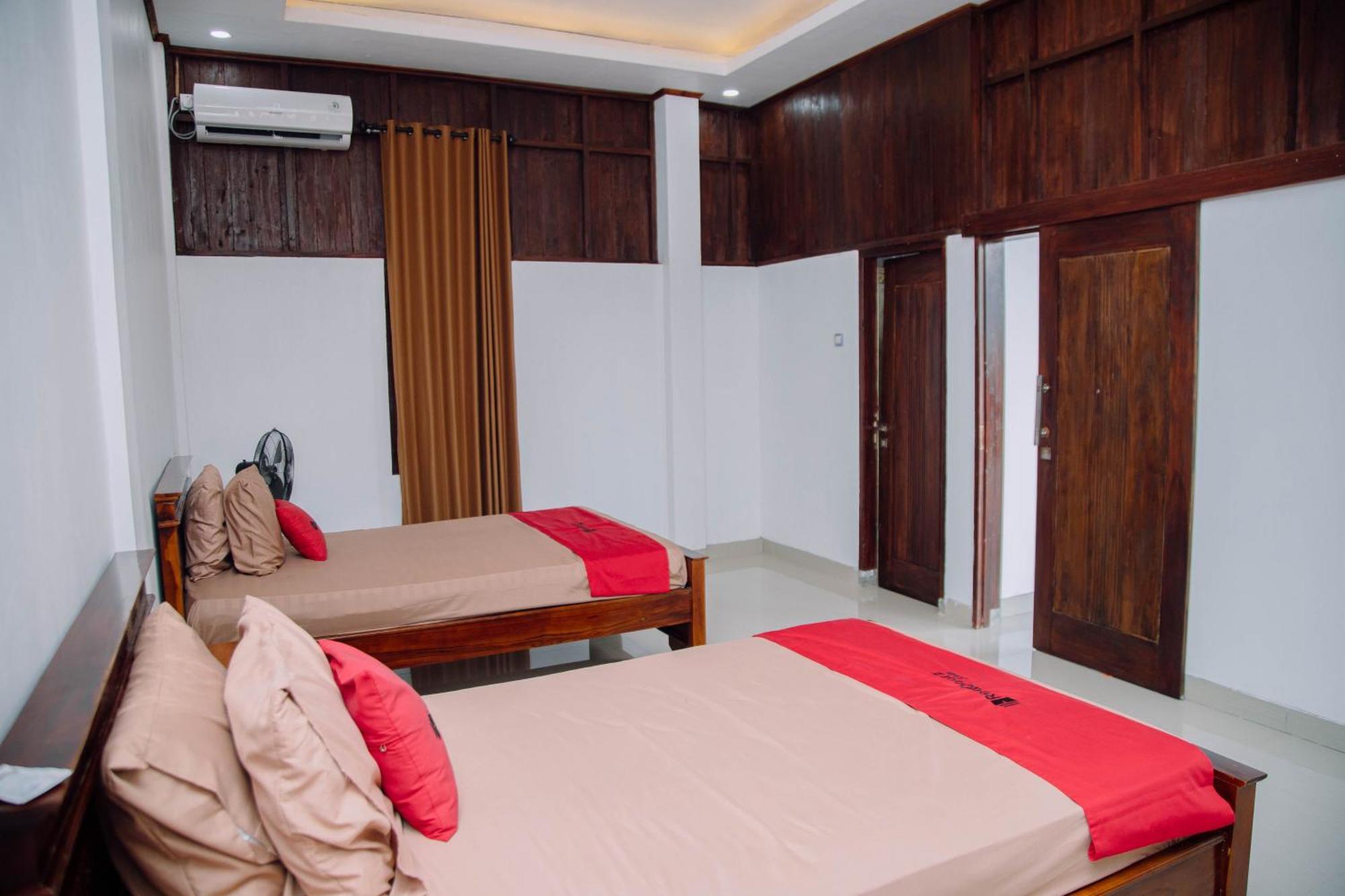 Reddoorz At Villa Bukit Senyum Lombok Kuripan  Exterior photo