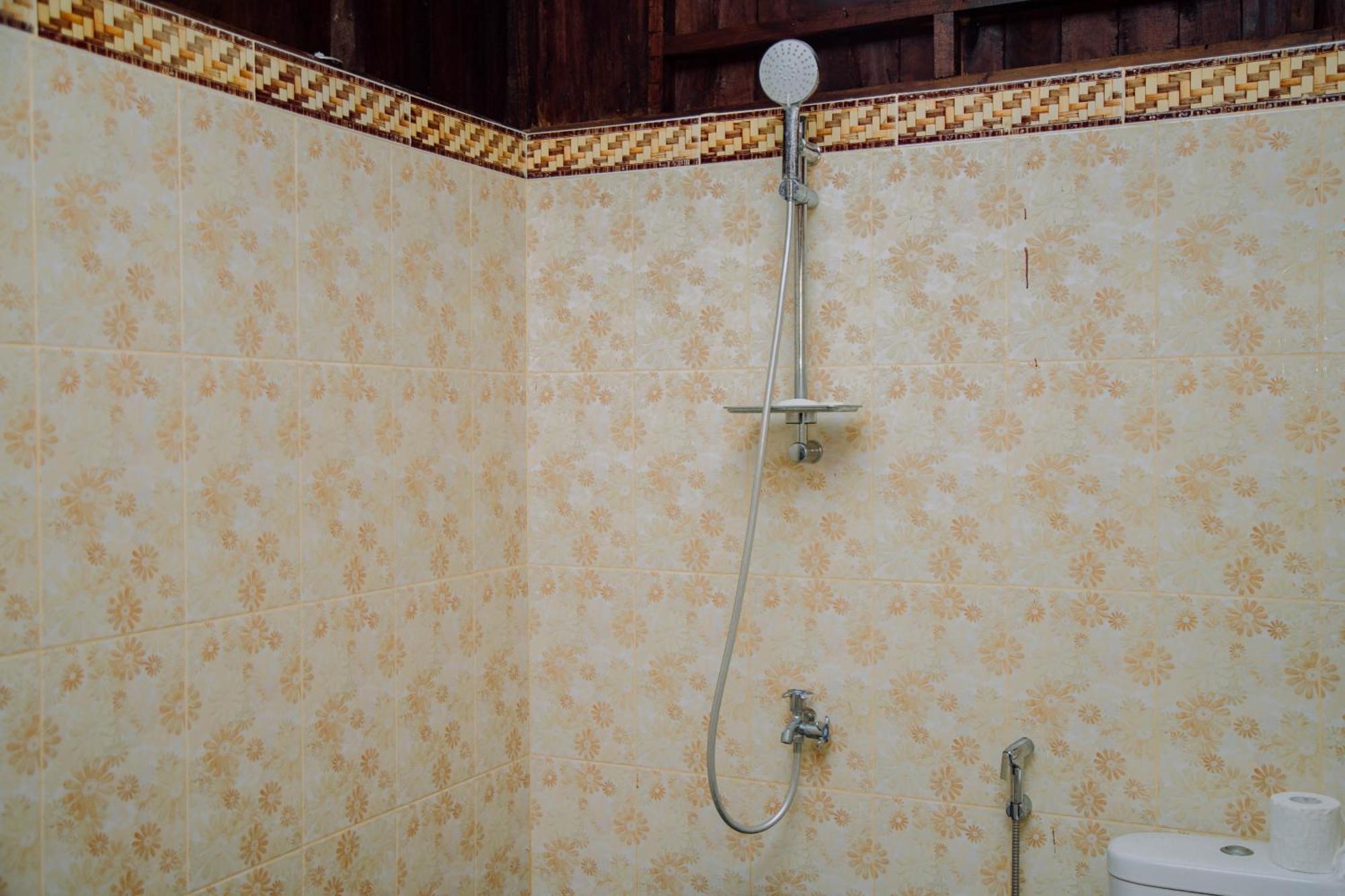 Reddoorz At Villa Bukit Senyum Lombok Kuripan  Exterior photo