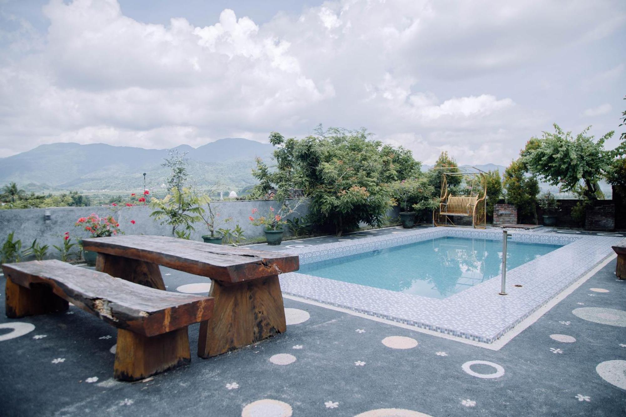 Reddoorz At Villa Bukit Senyum Lombok Kuripan  Exterior photo