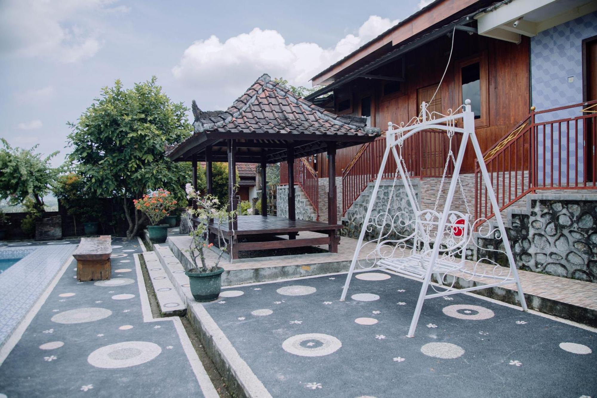 Reddoorz At Villa Bukit Senyum Lombok Kuripan  Exterior photo